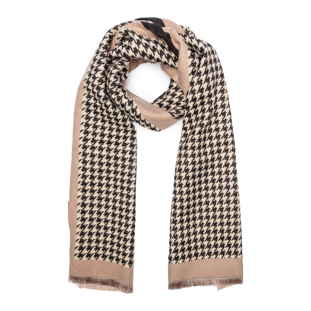 Ellie Beaumont Winter Scarf - Black Dogtooth Check