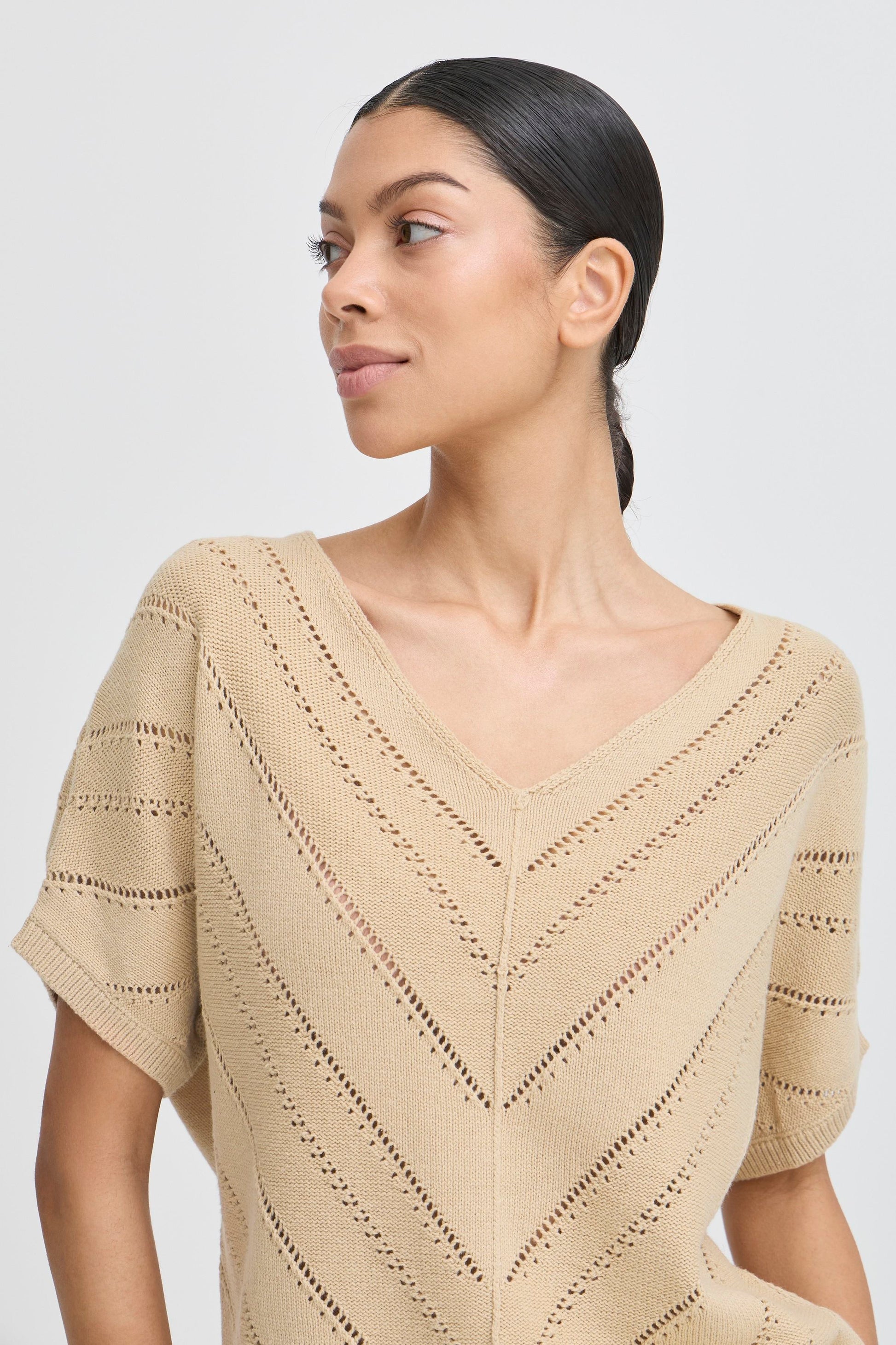 B young Bynajo V-Neck Jump