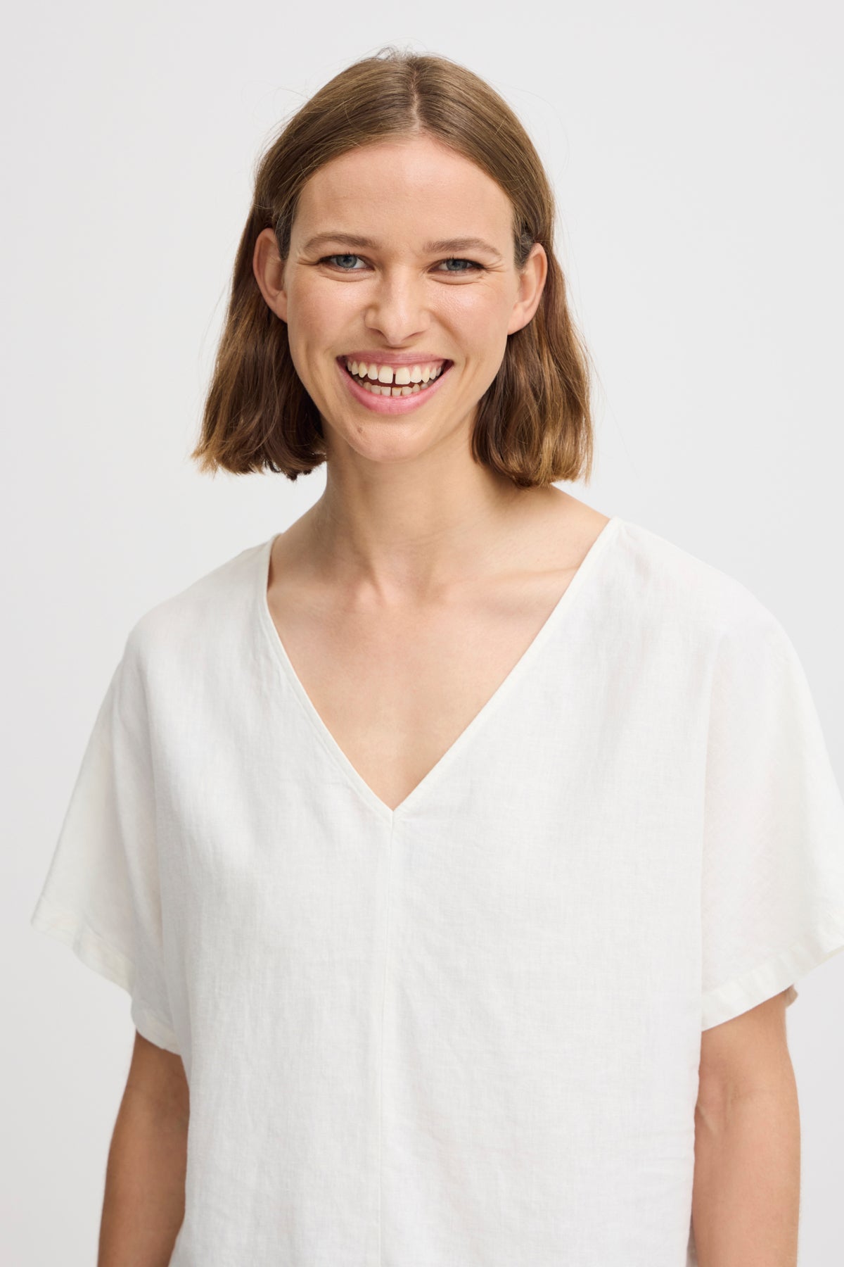 B.young BYFALAKKA V-neck Blouse-Tops-White finn