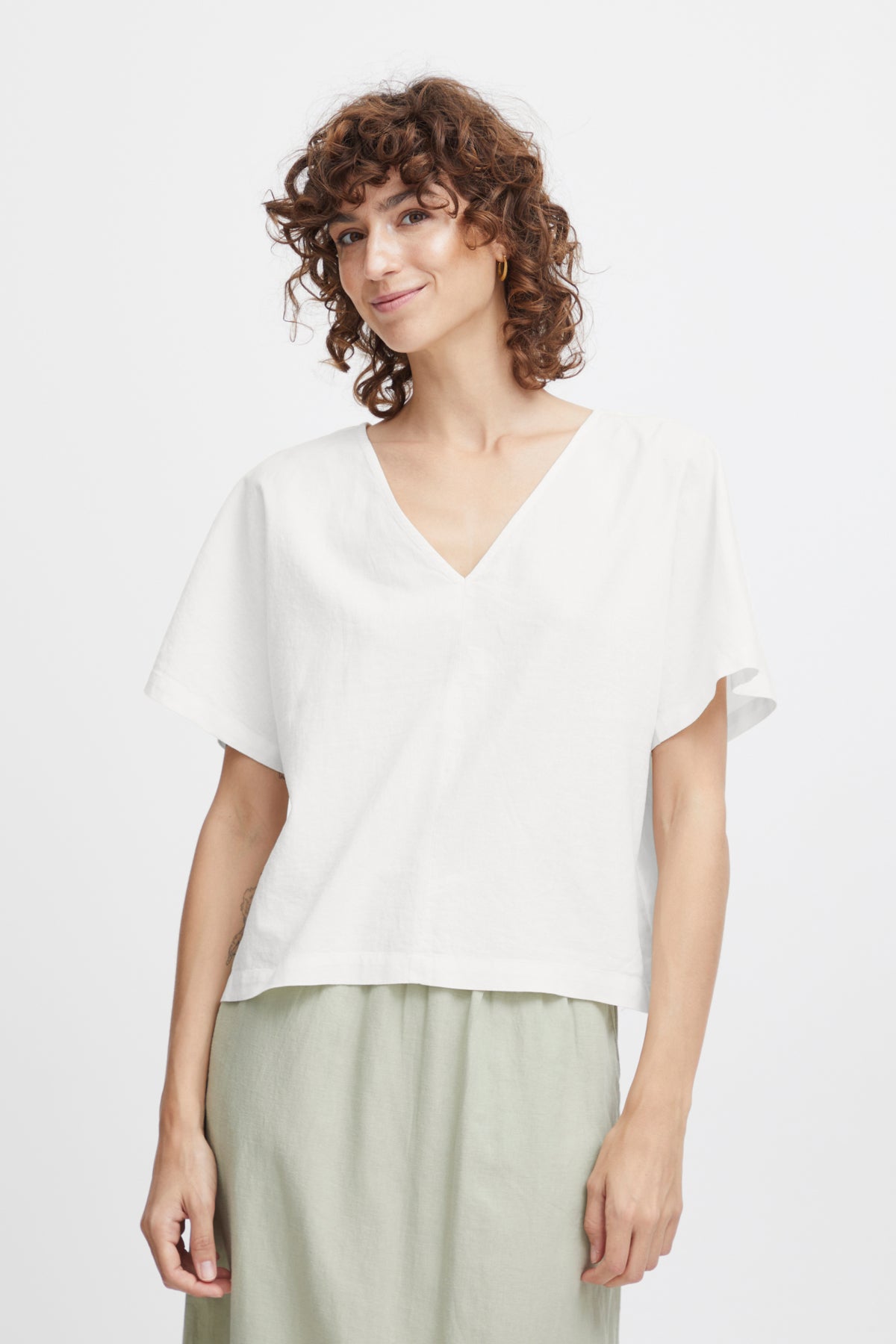 B.young BYFALAKKA V-neck Blouse-Tops-White finn