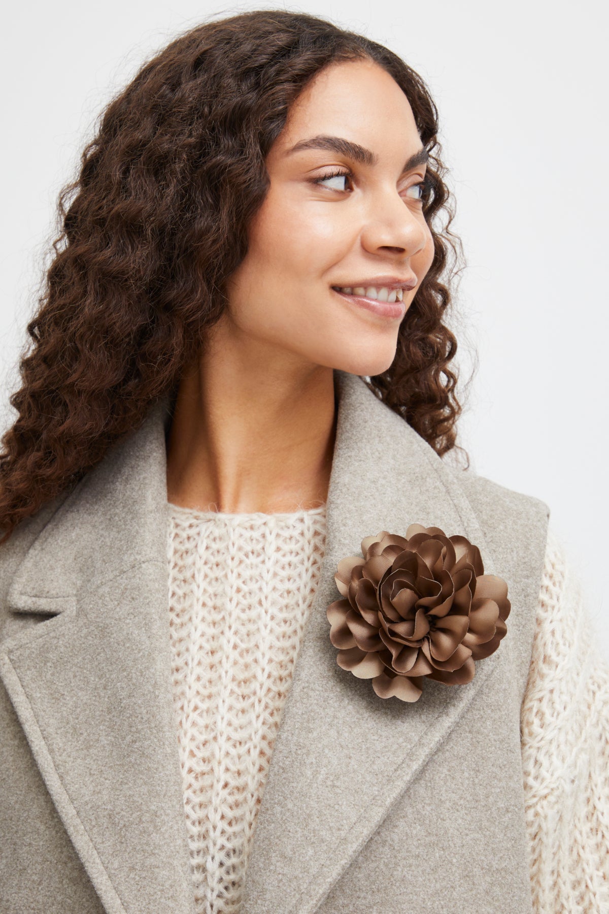 B.young Velse Flower-Accessories-White finn