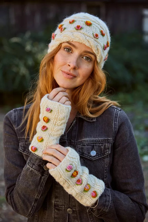 Pachamama Waterford Handwarmers-White finn