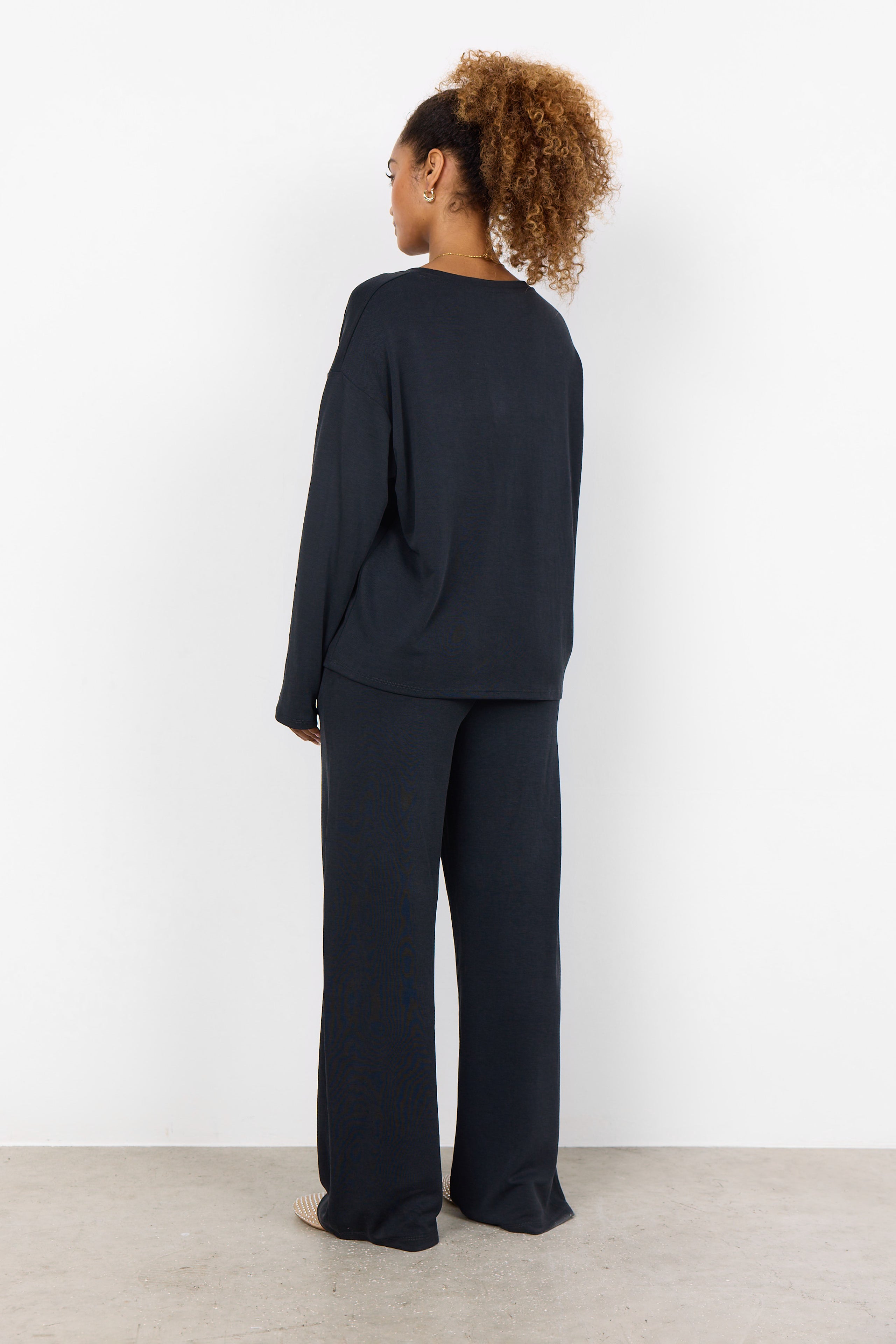Soya Concept Felucca 2 Top- Black-Tops-White finn