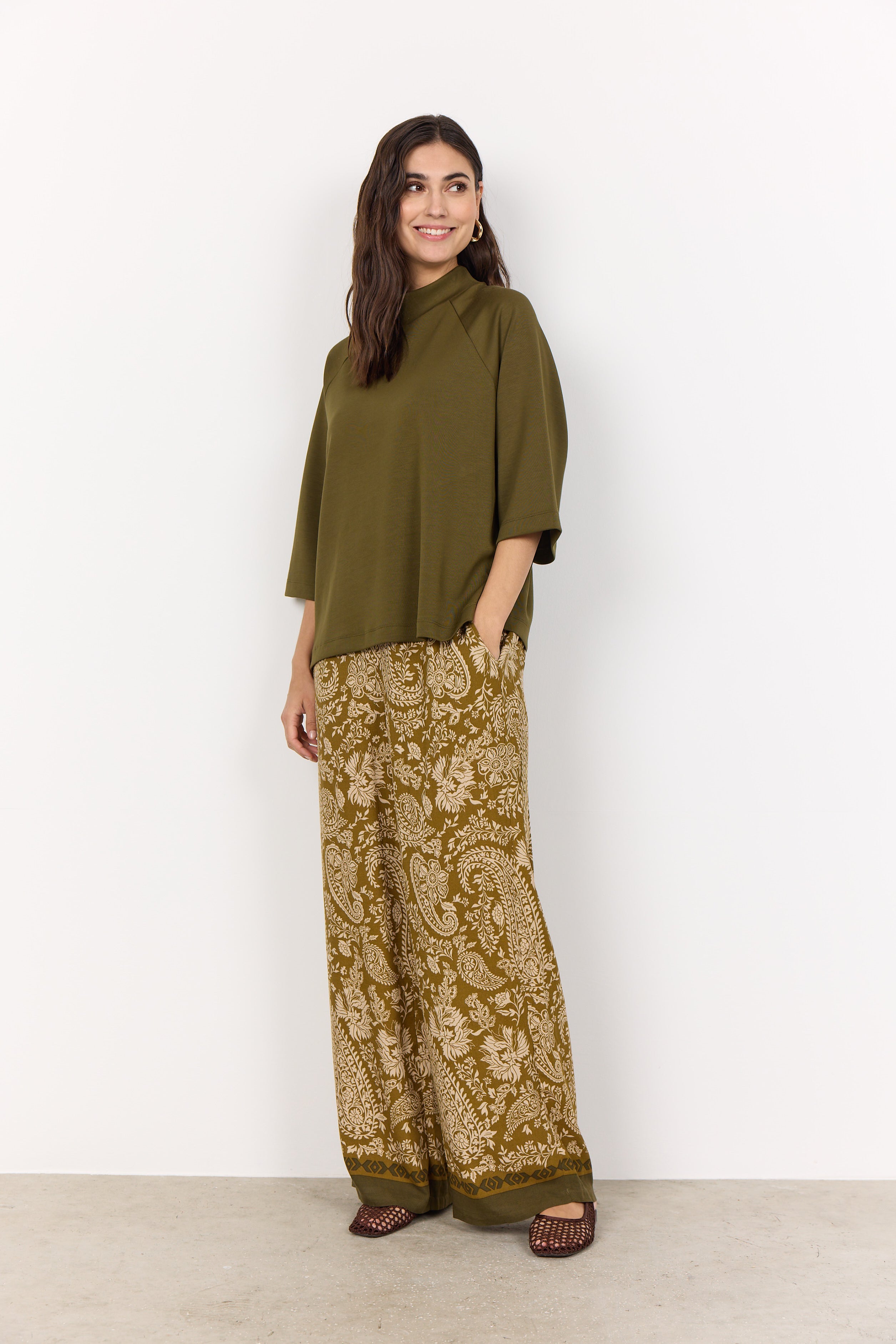 Soya Concept SC-BANU 261 Top- Misty Olive-Tops-White finn