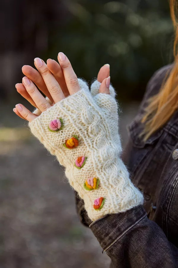 Pachamama Waterford Handwarmers-White finn