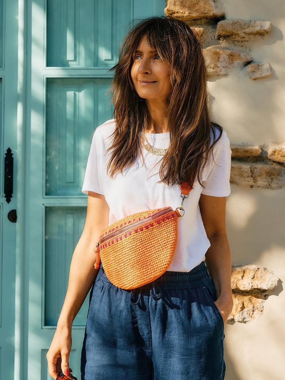White Stuff Abbie Plain Tee-White finn