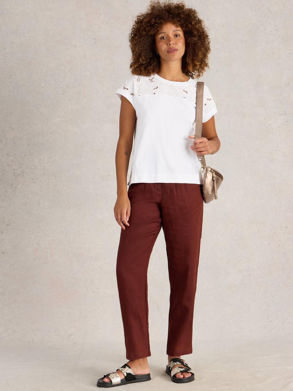 White Stuff Thea Brodrie Tee-White finn