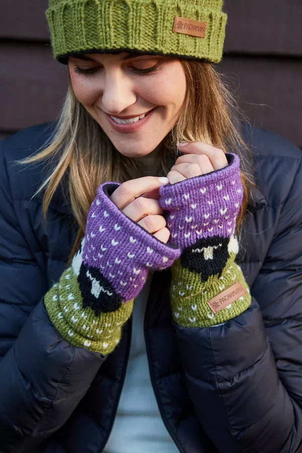 Pachamama Black Sheep Handwarmer-White finn