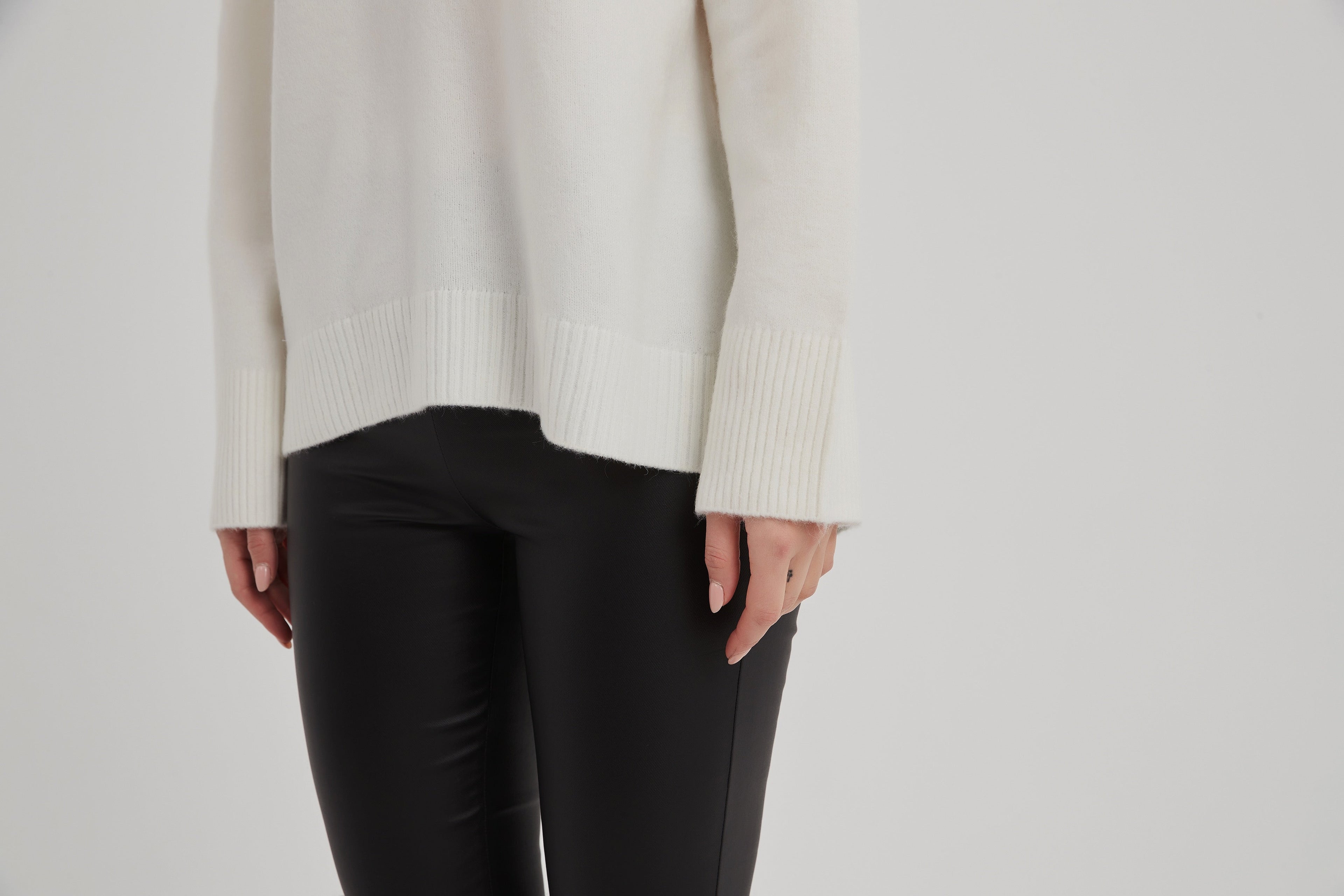 Tirelli Basic Knit Sweater-Knitwear-White finn