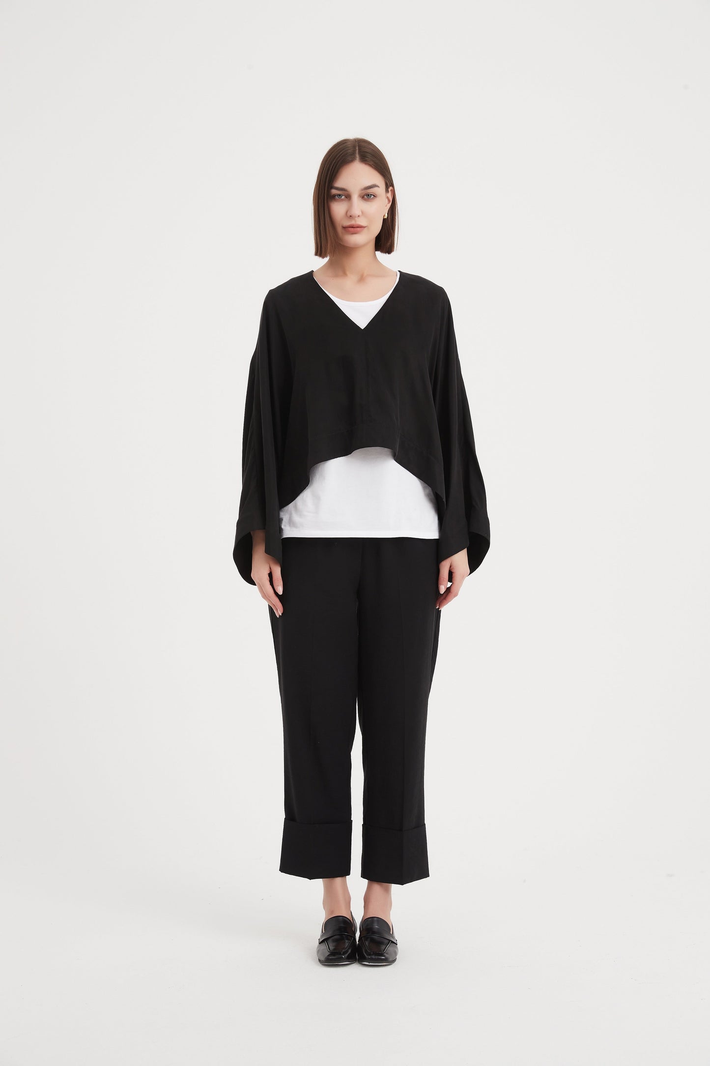 Tirelli V-Neck Oversized Layer Top