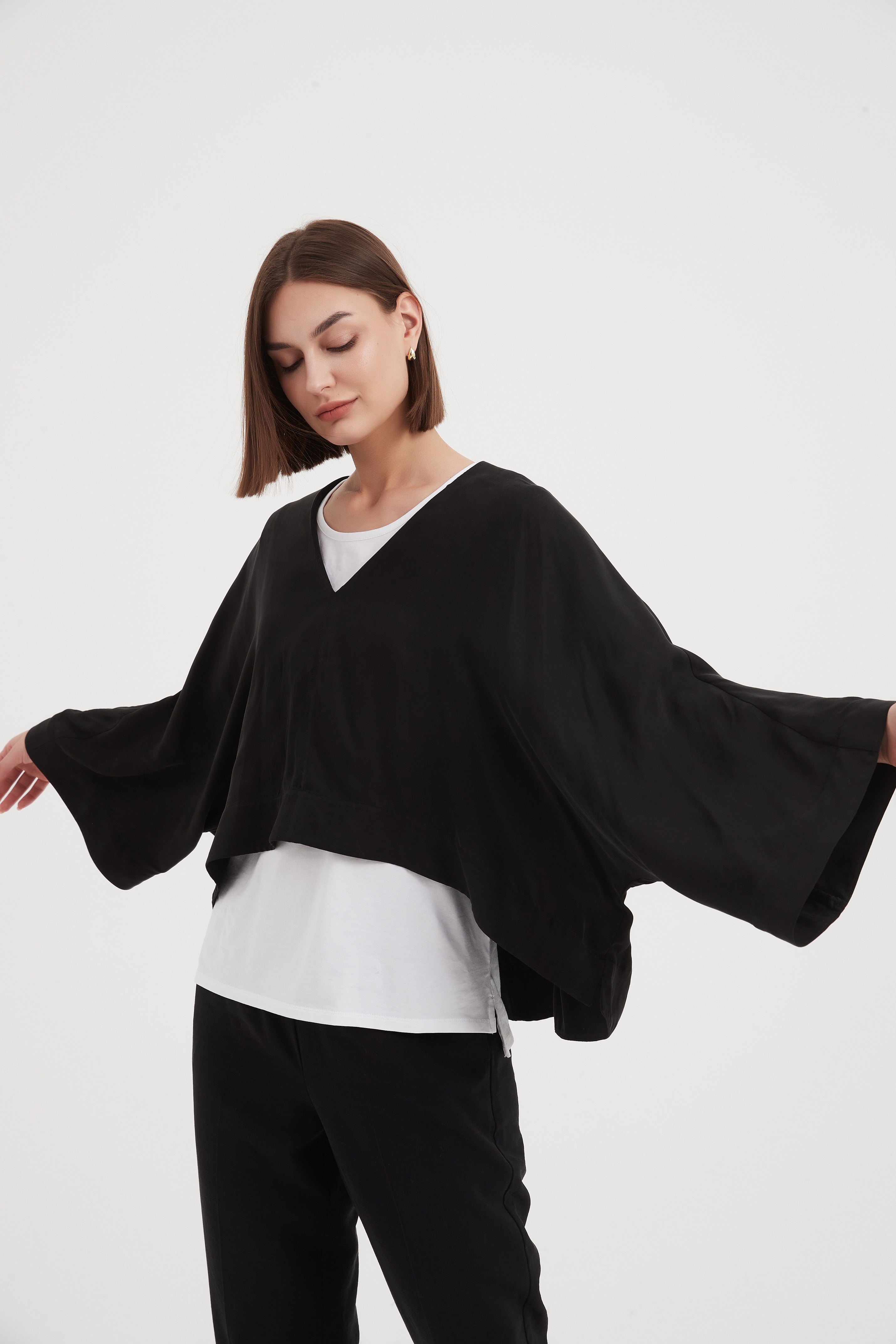 Tirelli V-Neck Oversized Layer Top-Tops-White finn