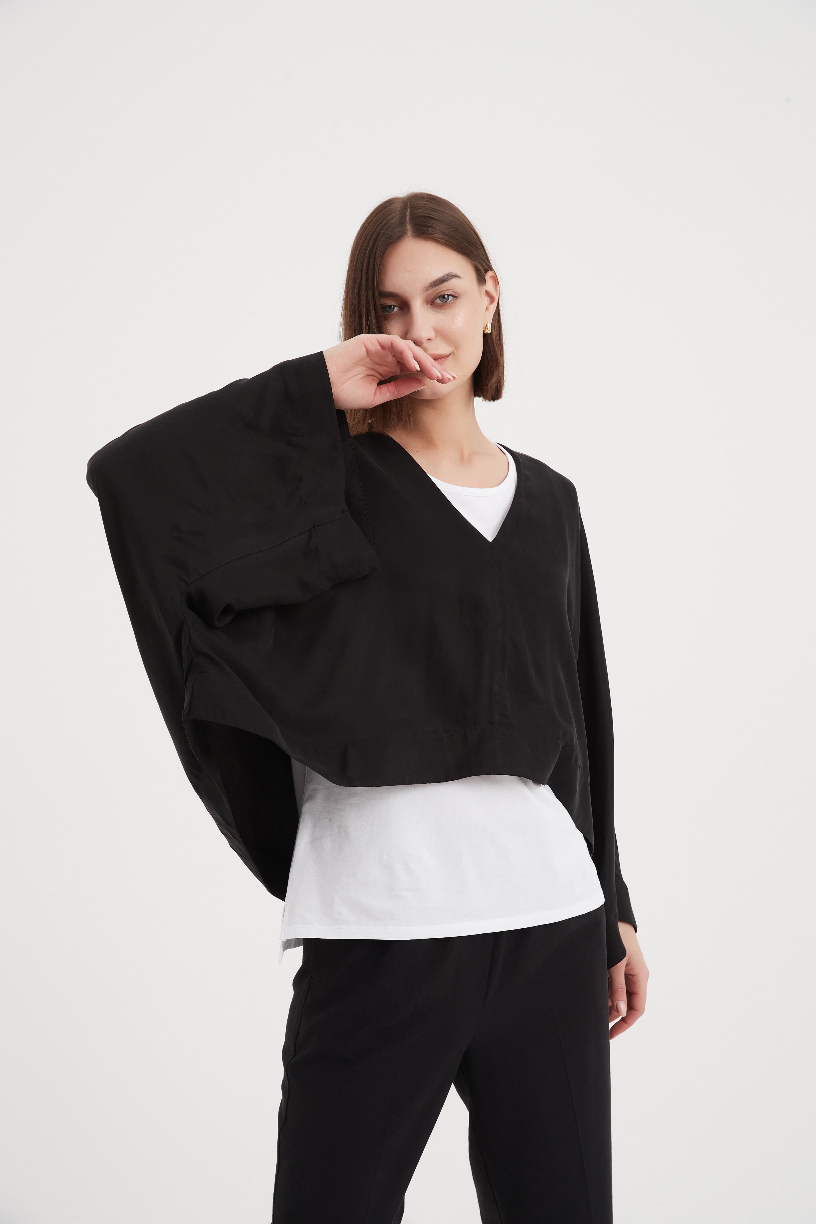 Tirelli V-Neck Oversized Layer Top-Tops-White finn