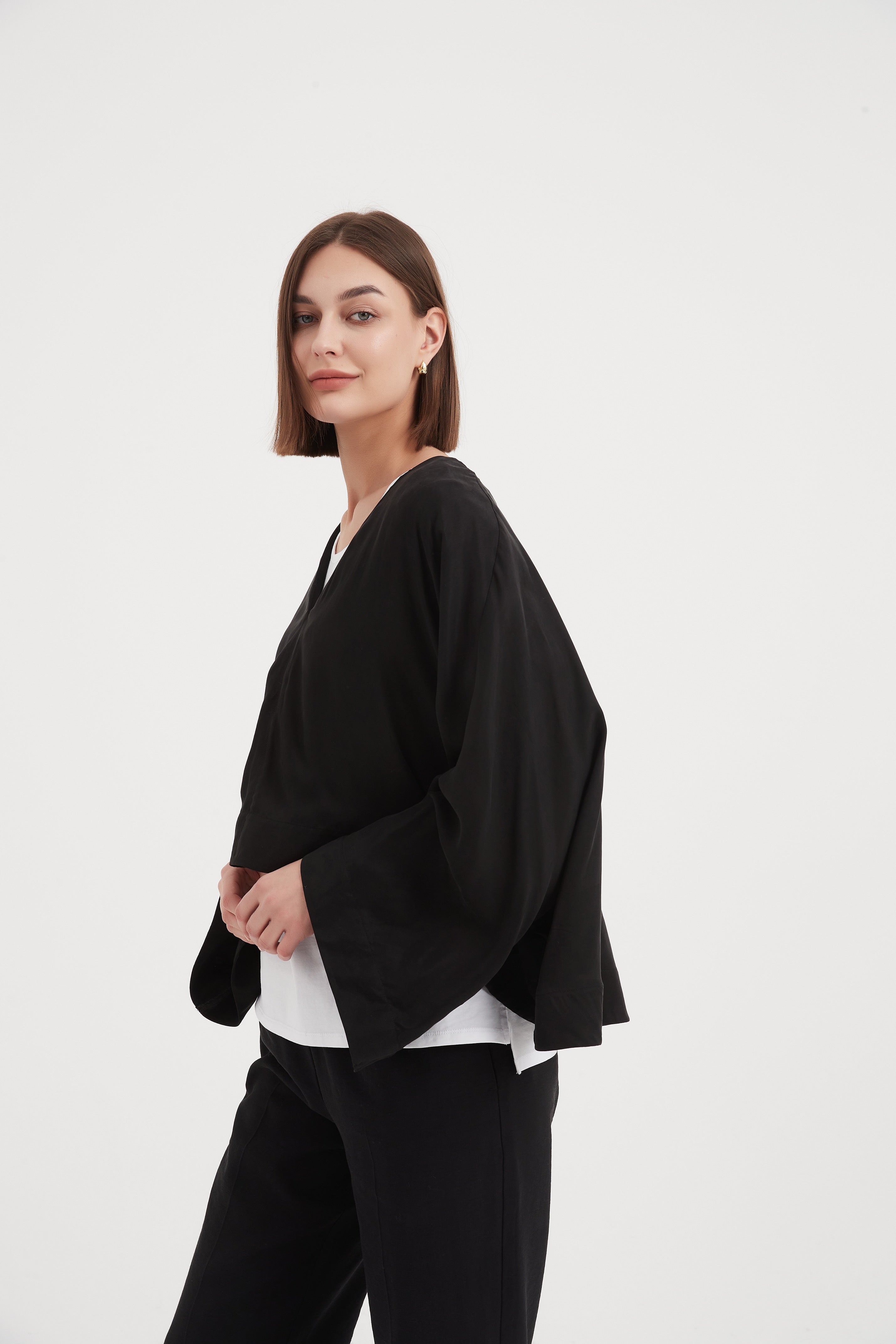 Tirelli V-Neck Oversized Layer Top-Tops-White finn