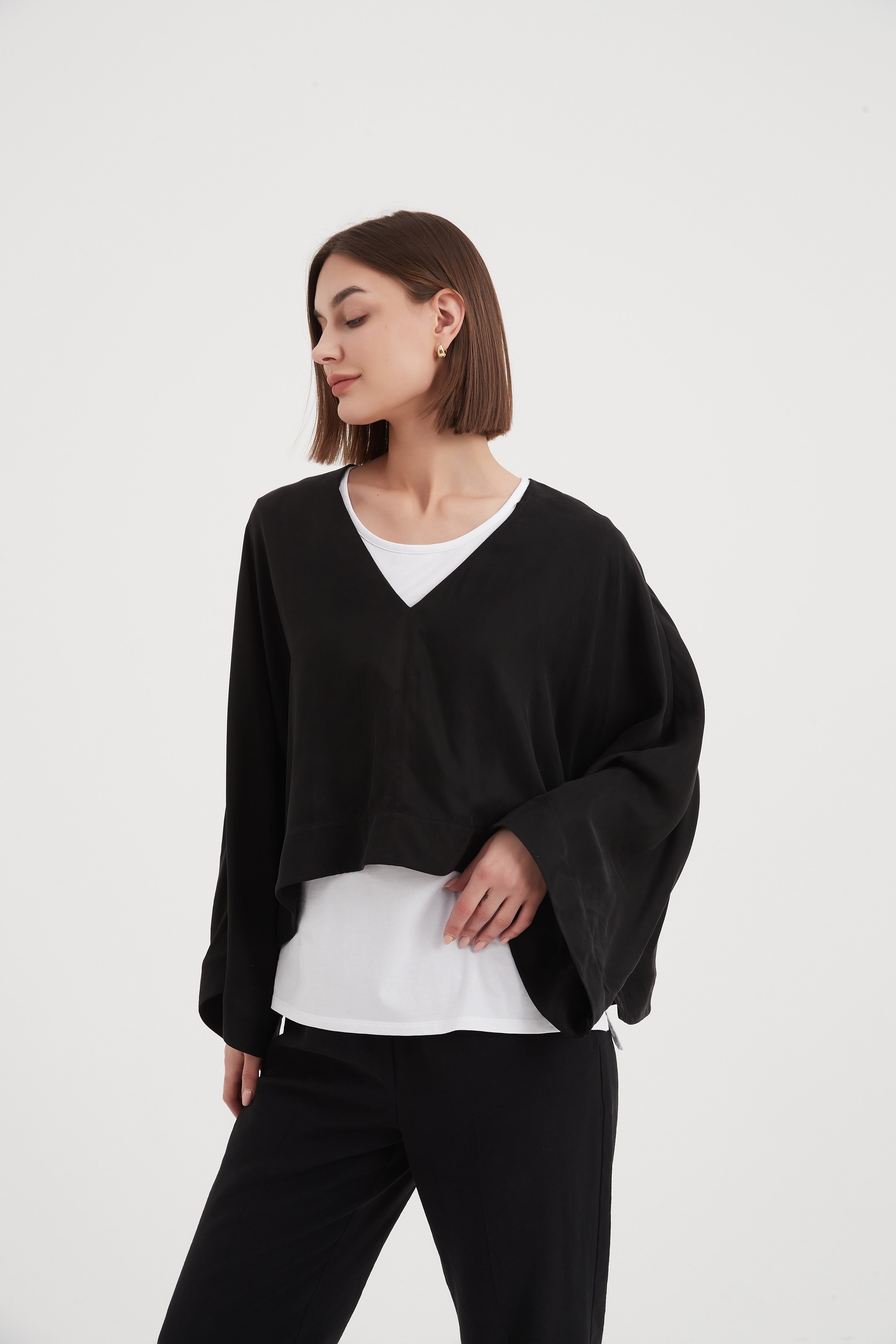 Tirelli V-Neck Oversized Layer Top-Tops-White finn