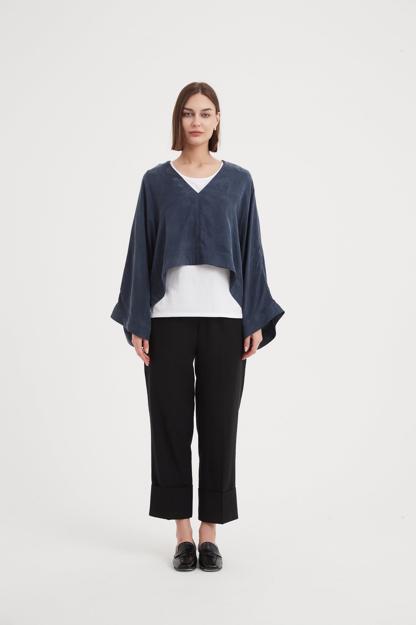 Tirelli V-Neck Oversized Layer Top