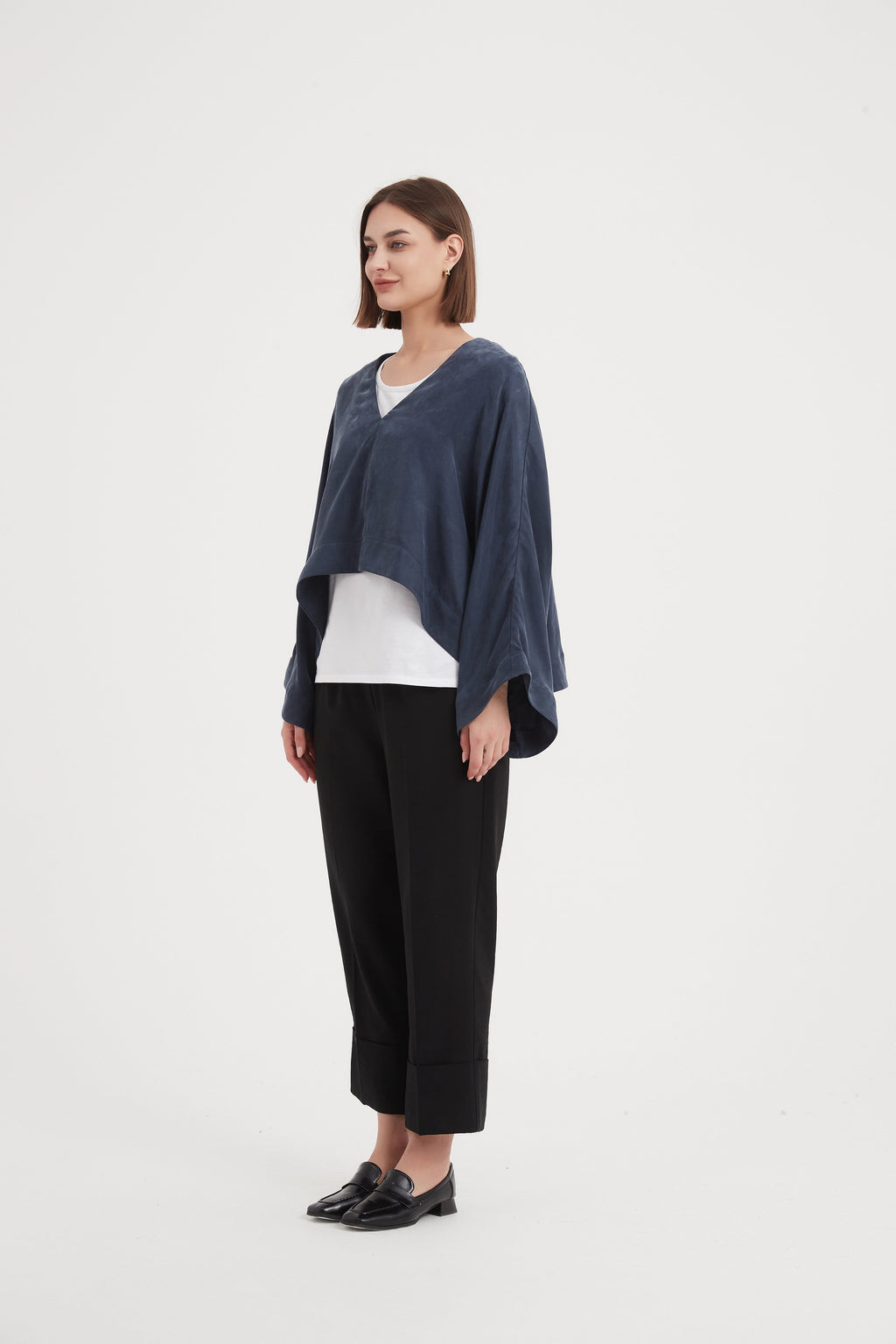 Tirelli V-Neck Oversized Layer Top