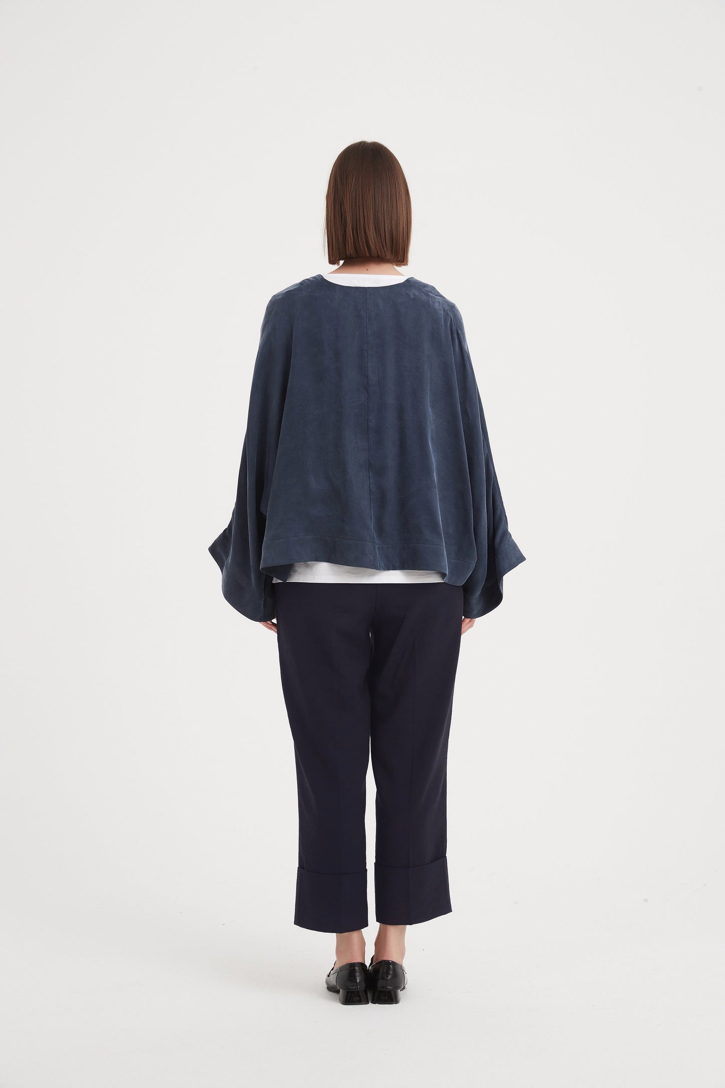 Tirelli V-Neck Oversized Layer Top