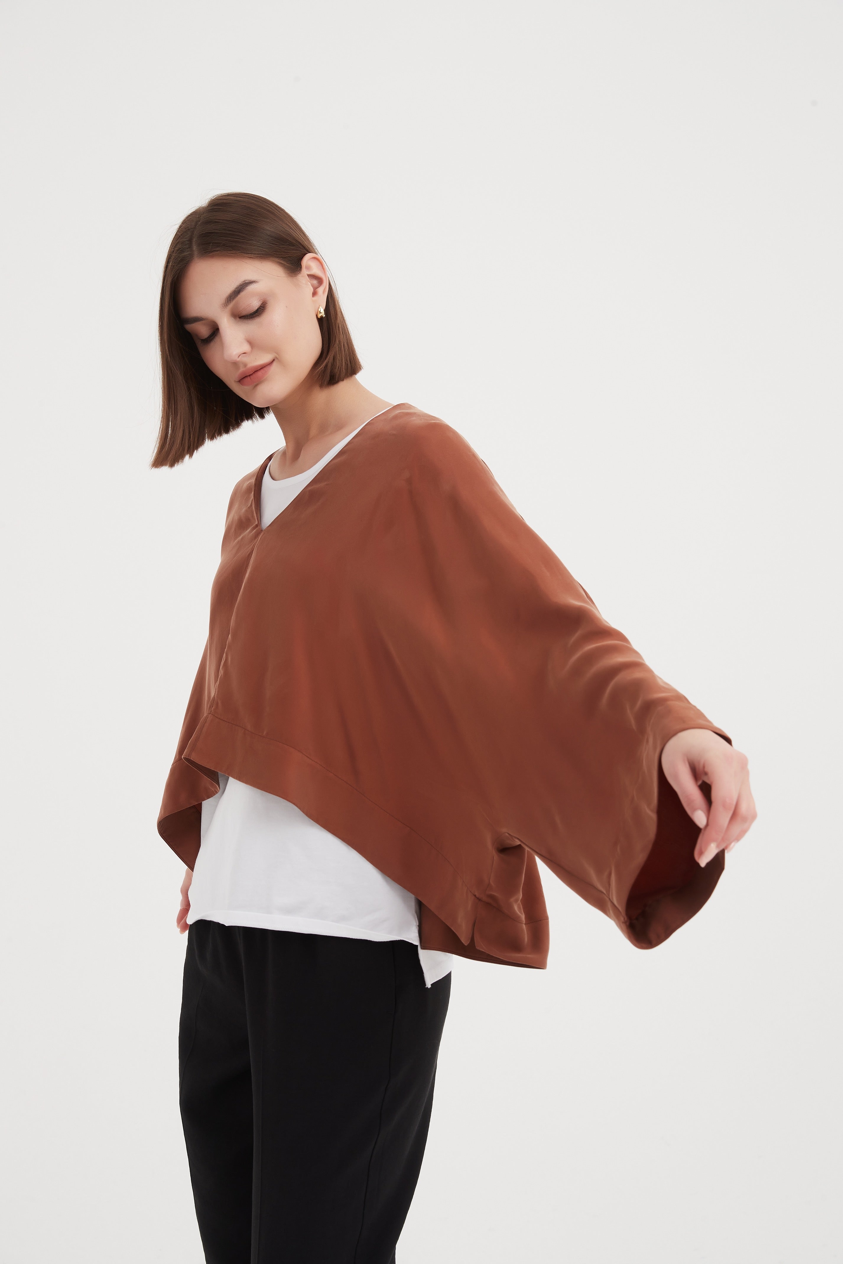 Tirelli V-Neck Oversized Layer Top-Tops-White finn