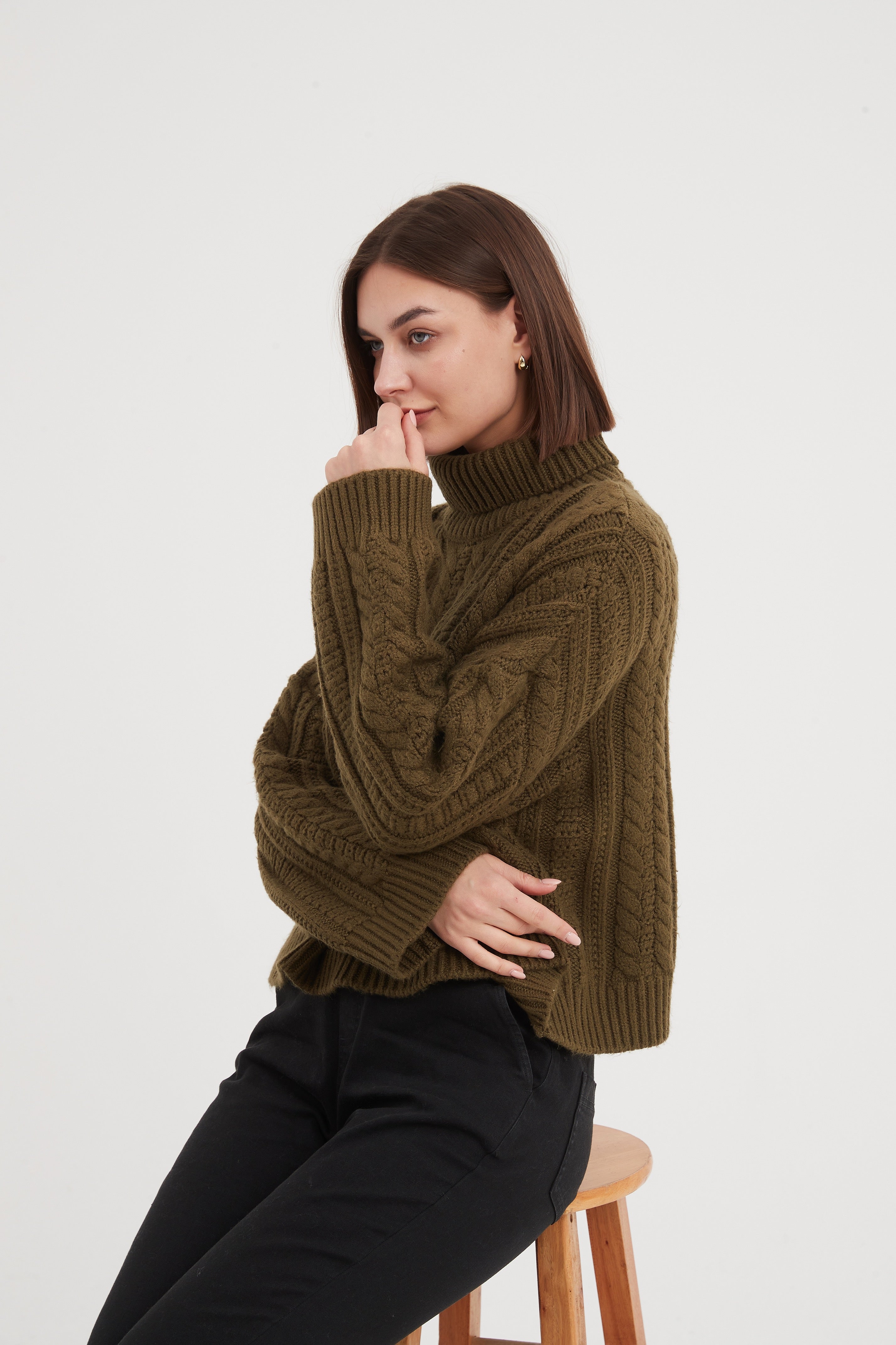 Tirelli Chunky Cable Oversized Knit-Knitwear-White finn
