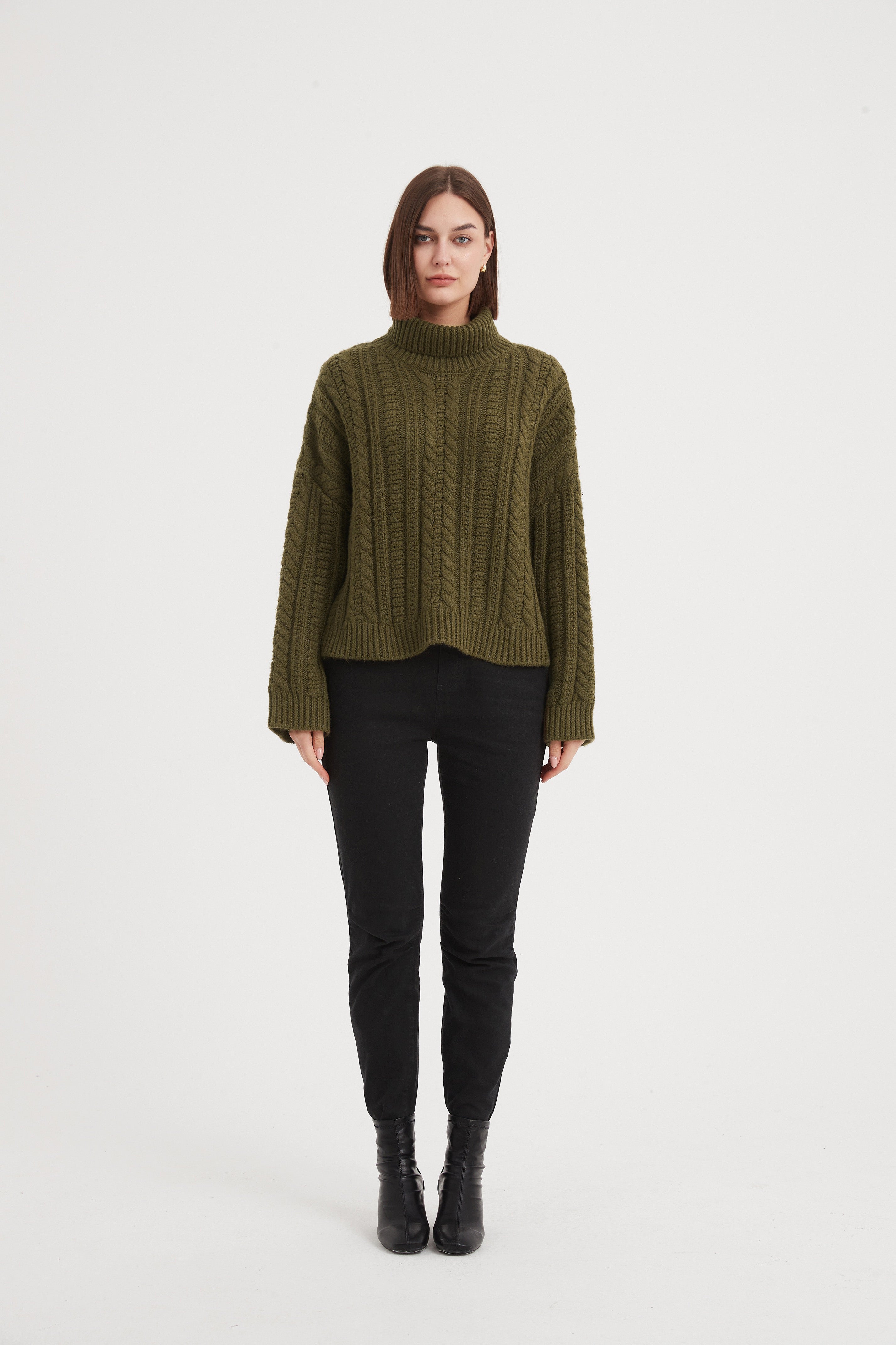 Tirelli Chunky Cable Oversized Knit-Knitwear-White finn