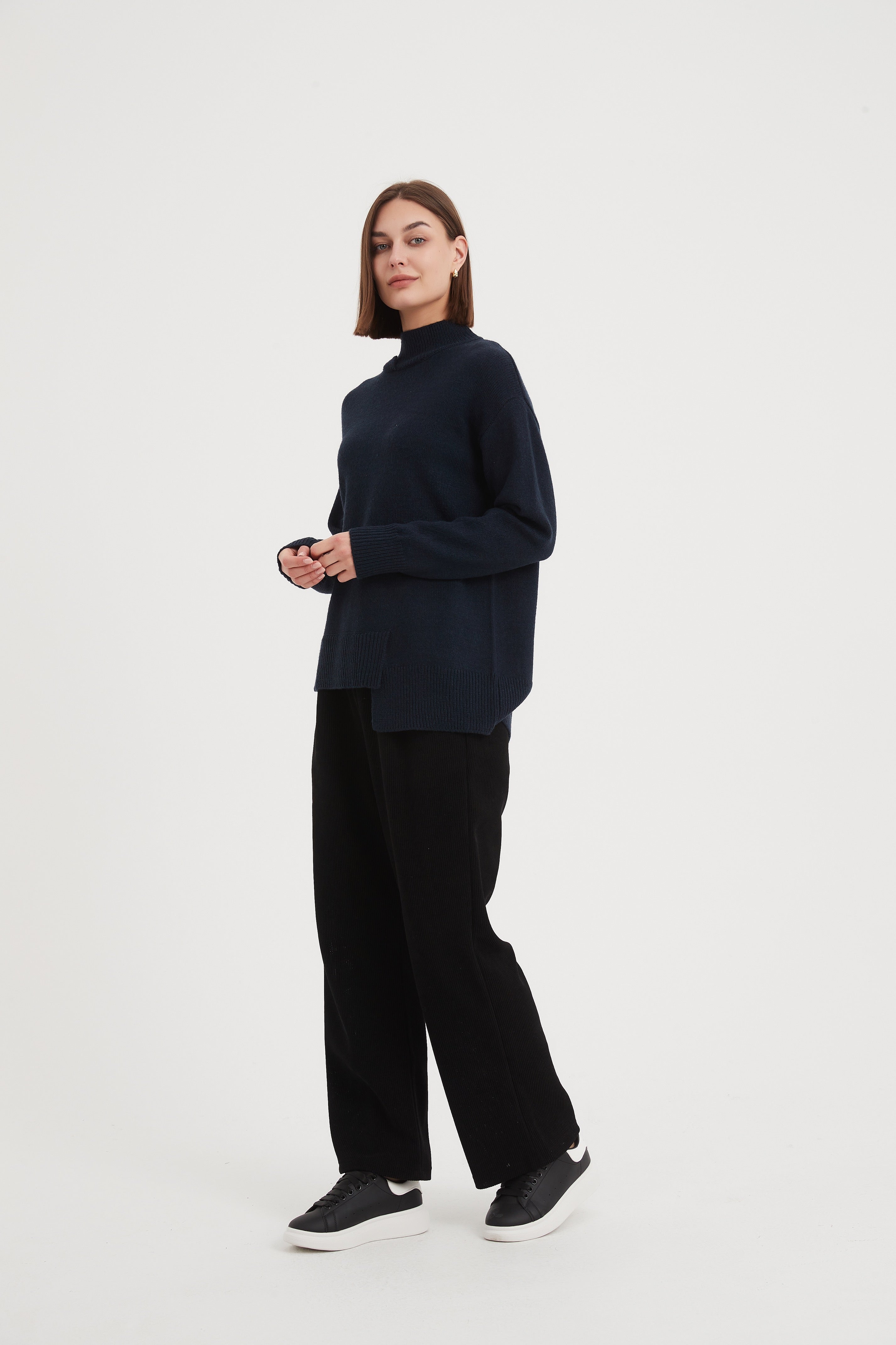 Tirelli Asymmetric Hem Knit-Knitwear-White finn