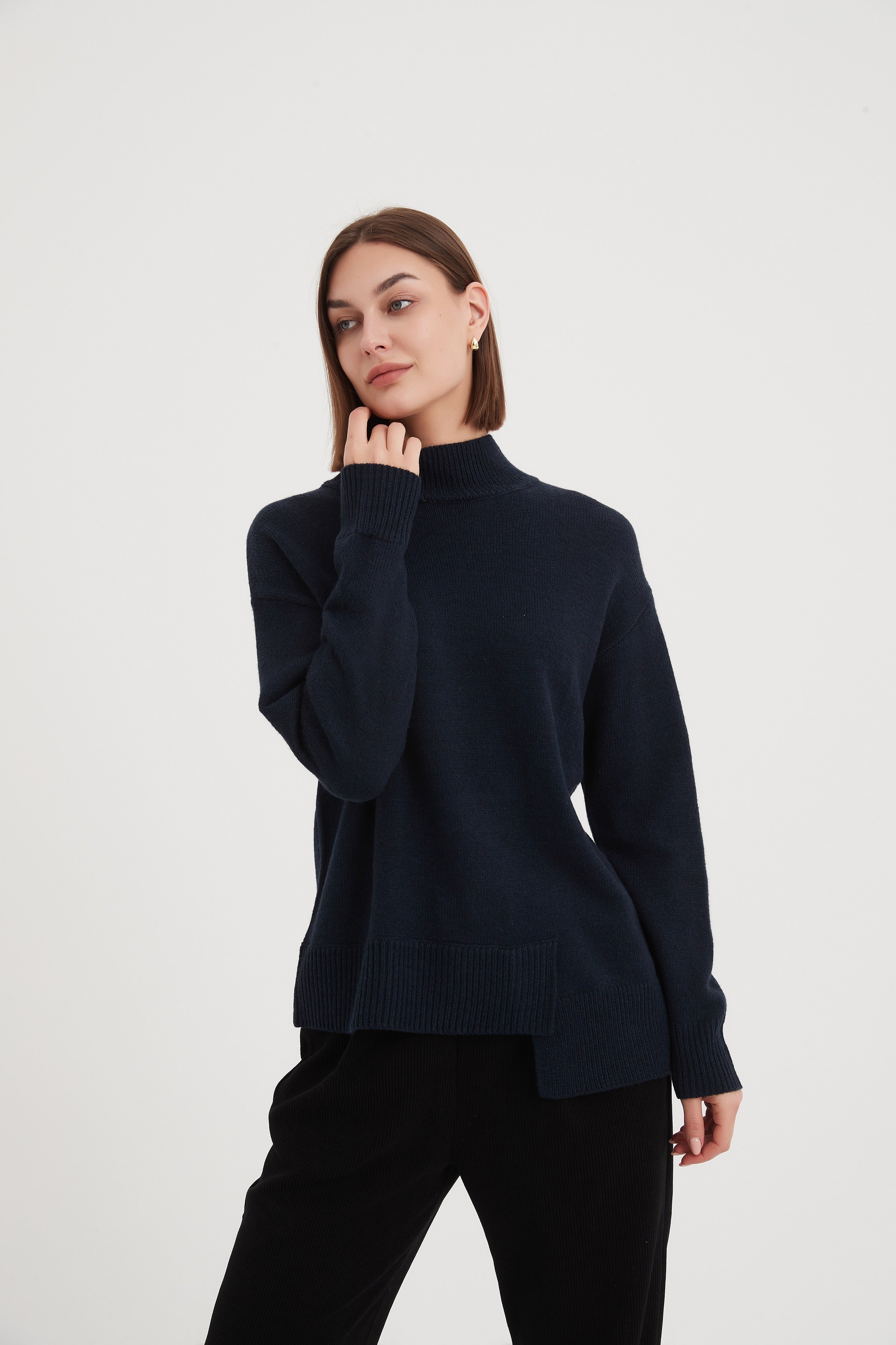 Tirelli Asymmetric Hem Knit-Knitwear-White finn