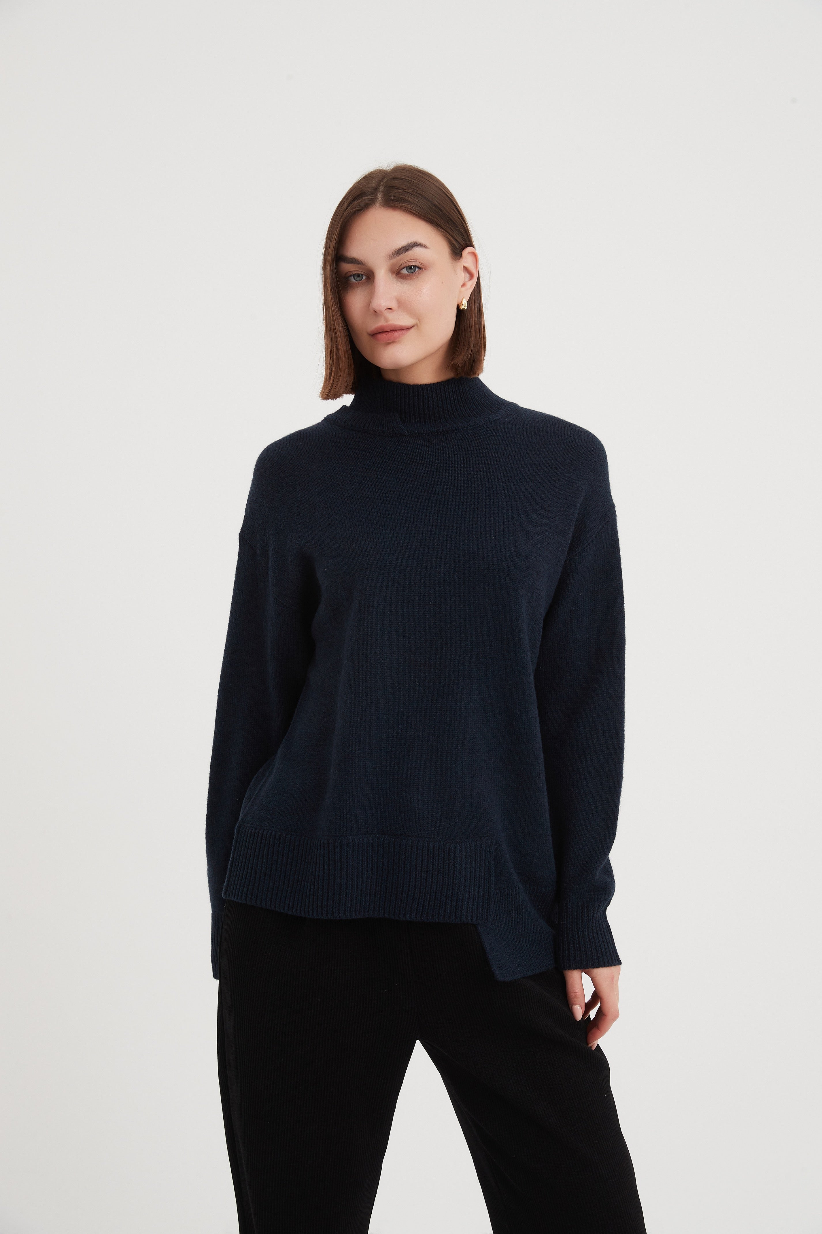 Tirelli Asymmetric Hem Knit-Knitwear-White finn