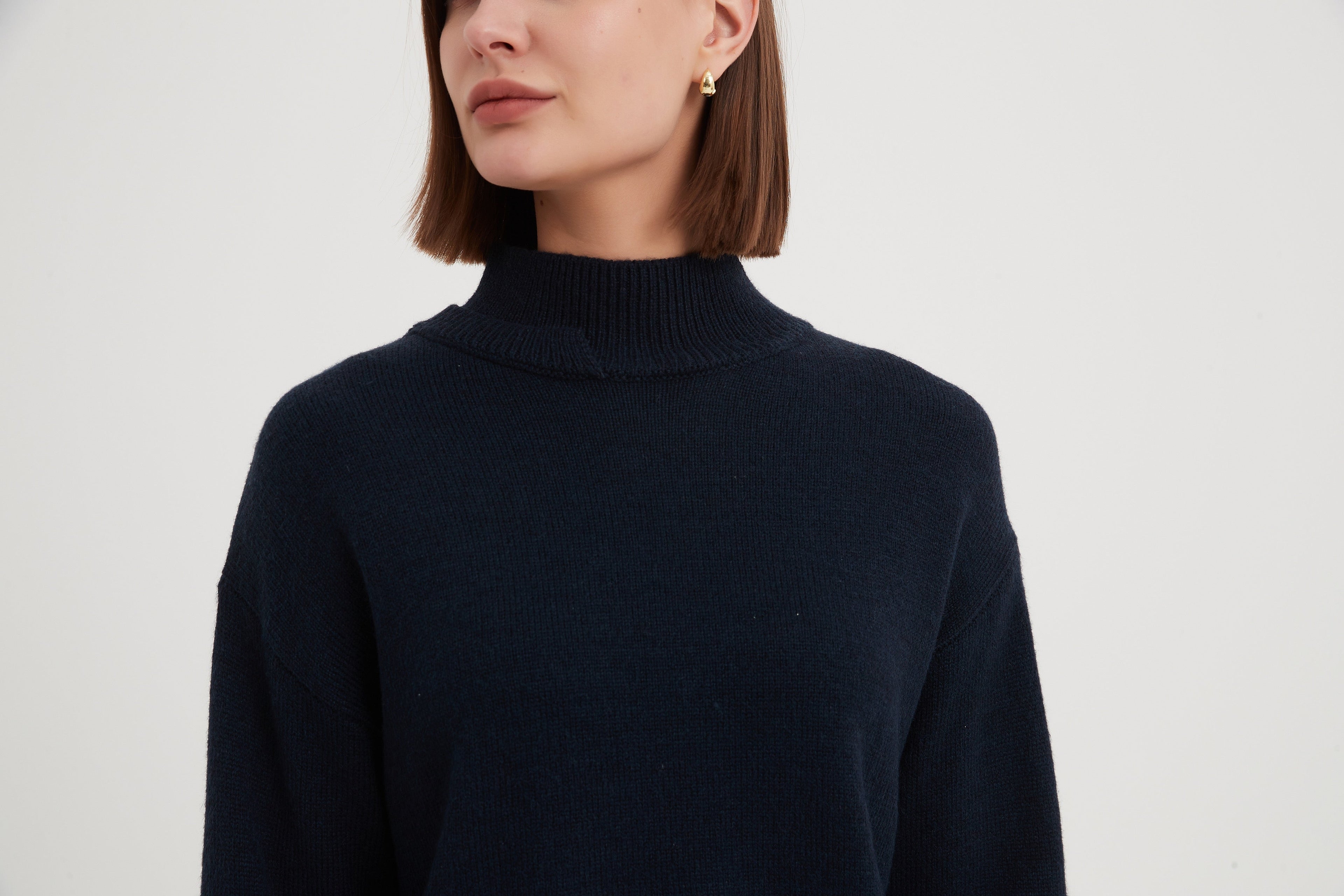 Tirelli Asymmetric Hem Knit-Knitwear-White finn