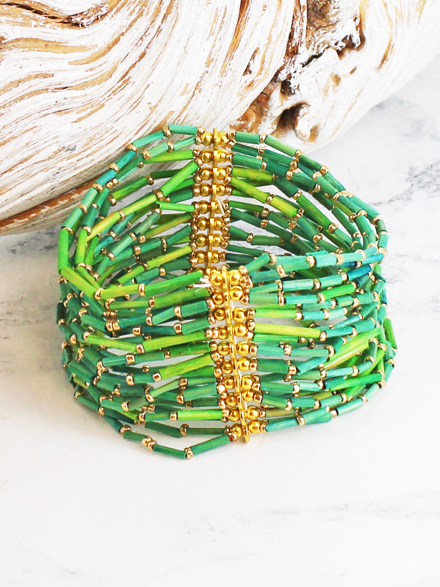 Suzie Blue Elasticated Grass Bead Bracelet DC1505-Bracelet-White finn