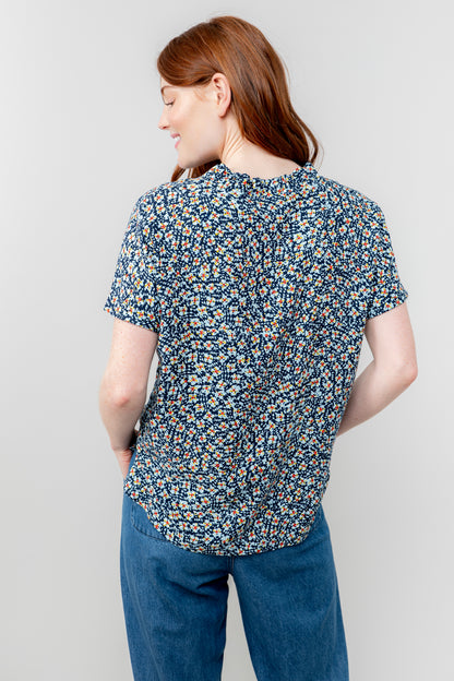 Lily and Me Kit Ruffle Blouse Folk-White finn