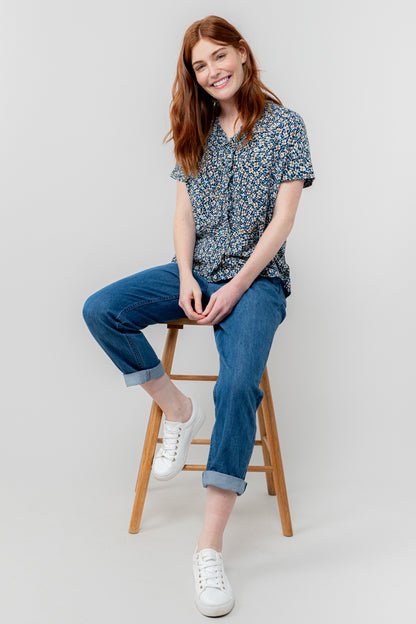 Lily and Me Kit Ruffle Blouse Folk-White finn
