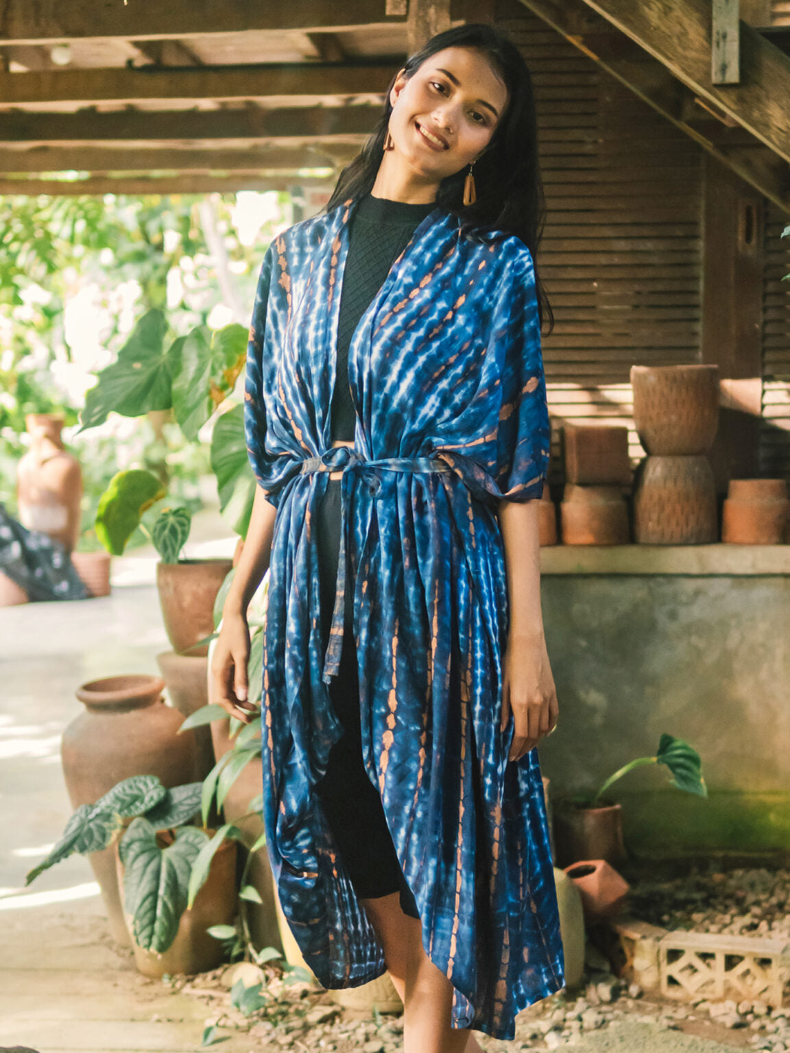 Suzie Blue Tie Dye Kimono-White finn