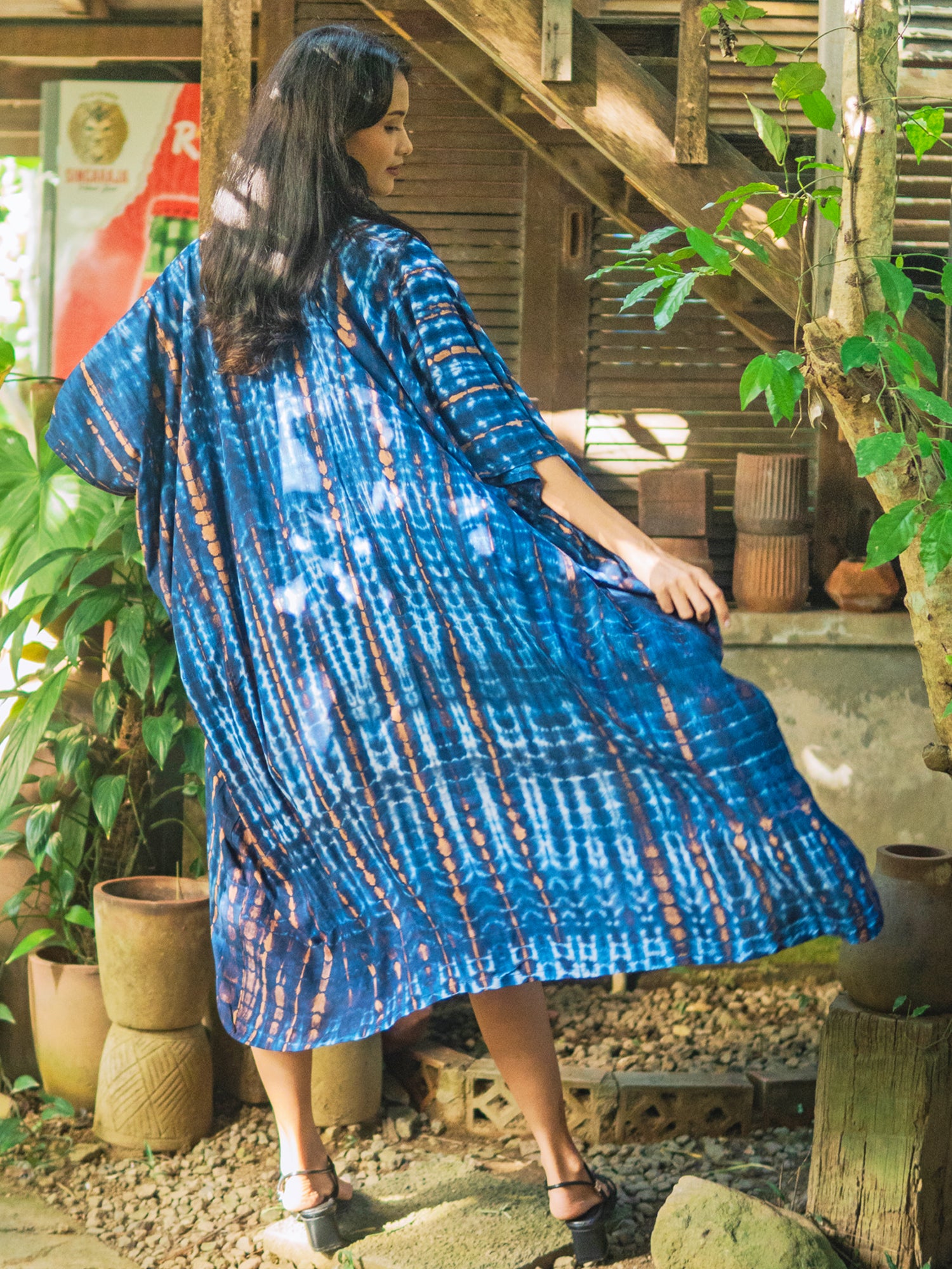 Suzie Blue Tie Dye Kimono-White finn
