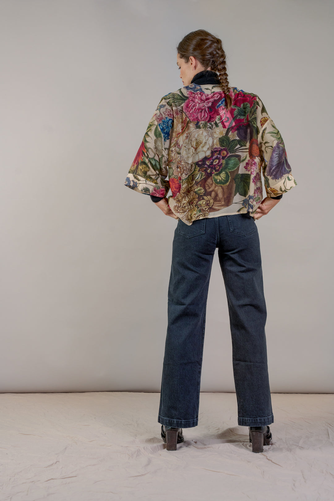 Primula Stone Kimono-White finn