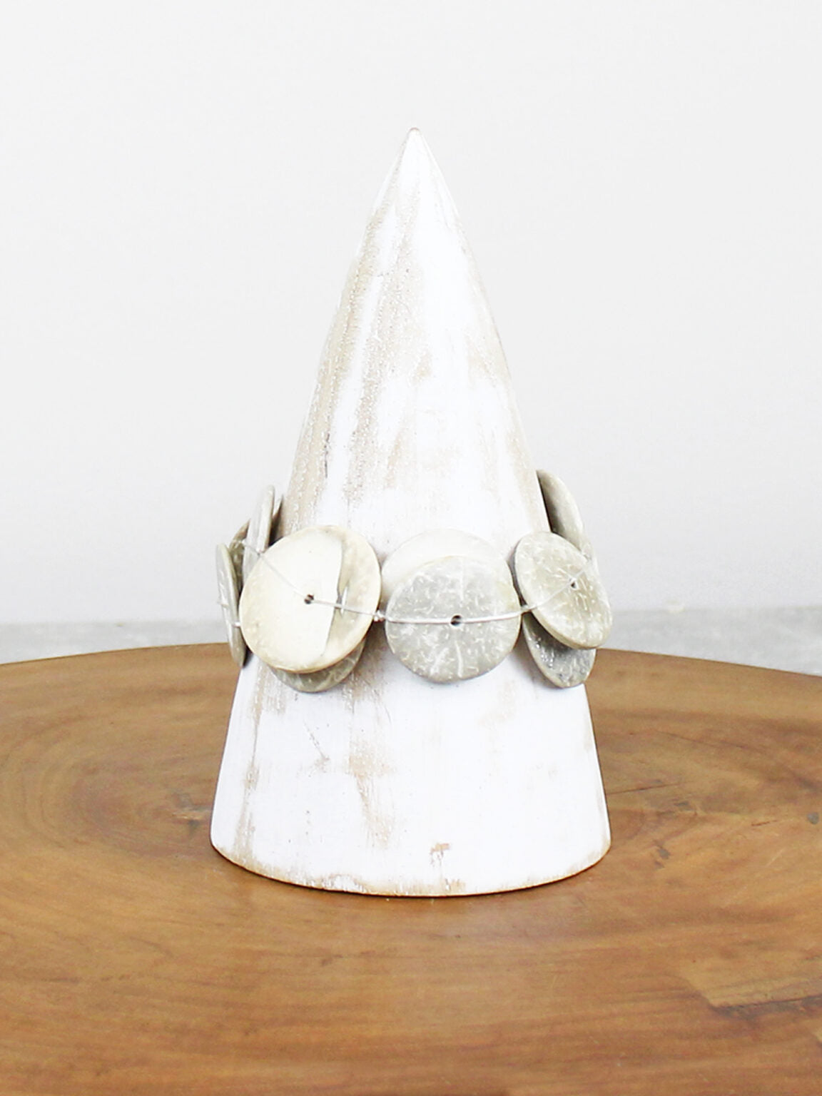 Suzie Blue Elasticated Wood and Resin Bracelet UJ1524-Bracelet-White finn