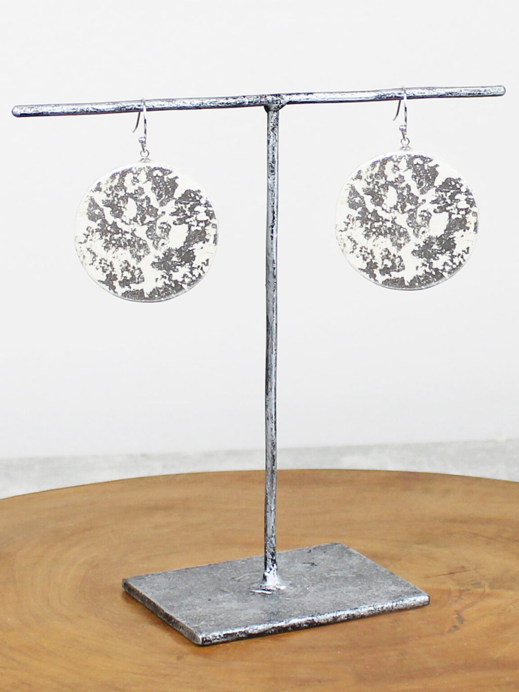 Suzie Blue Mottled Resin Disc Earrings UJ1527