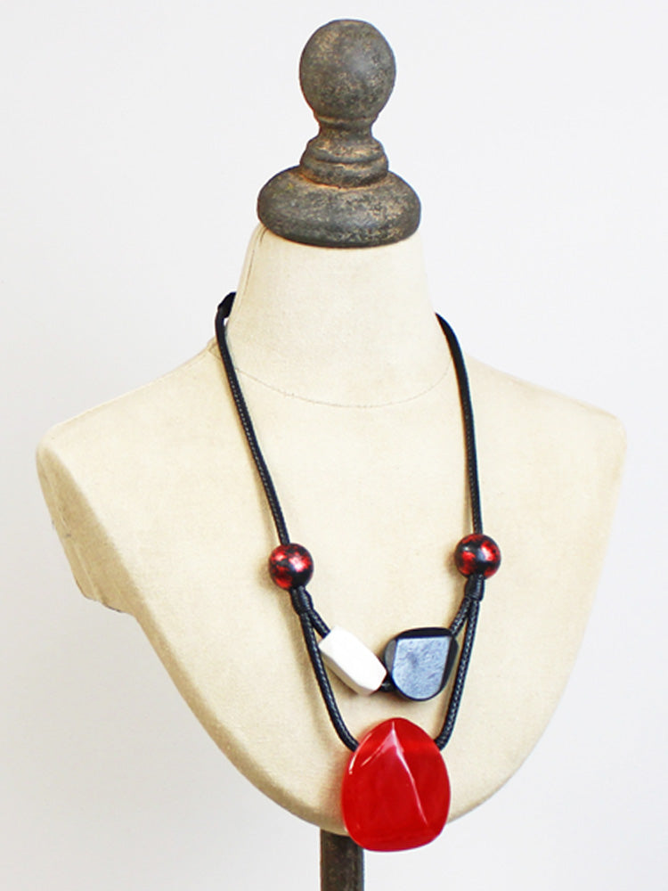CHUNKY RESIN STATEMENT NECKLACE UJ6423-White finn