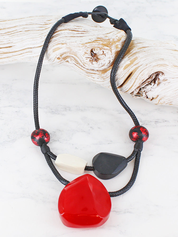 CHUNKY RESIN STATEMENT NECKLACE UJ6423-White finn