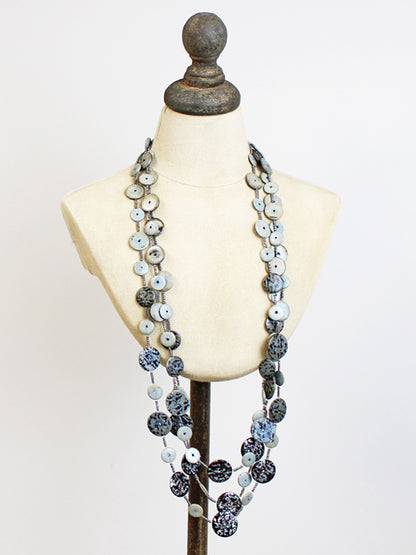 LONG MULTI-STRAND COCONUT NECKLACE (GREY TONES) UJ6426