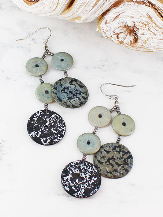 GREY COCONUT BEAD EARRINGS UJ6427