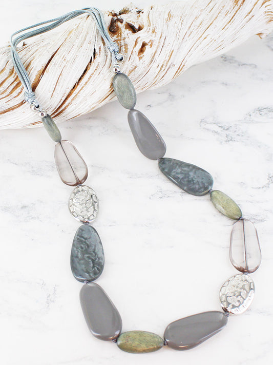 LONG GREY RESIN PEBBLE NECKLACE UJ6428