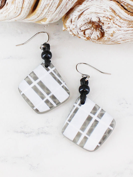 GREY STRIPED RESIN EARRING UJ6430