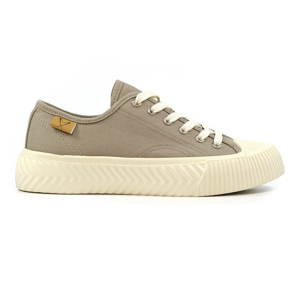 Jayne 11 Navy Trainers-White finn