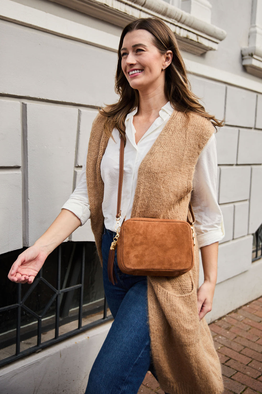 Ellie Beaumont Crossbody Tassel Suede - Dark Brown-Bag-White finn