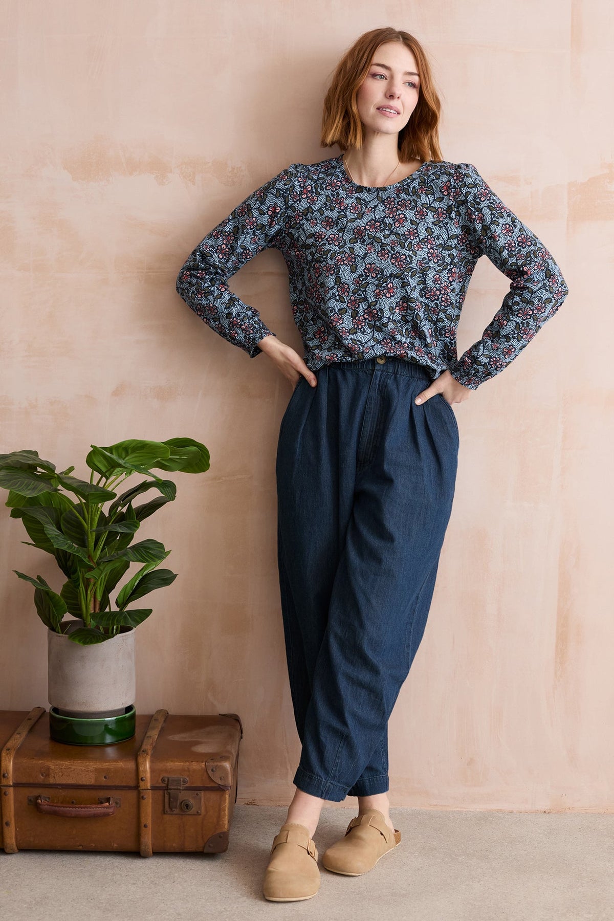 Lily and Me Ayla Relaxed Denim Barrel Leg Trousers Dark Wash