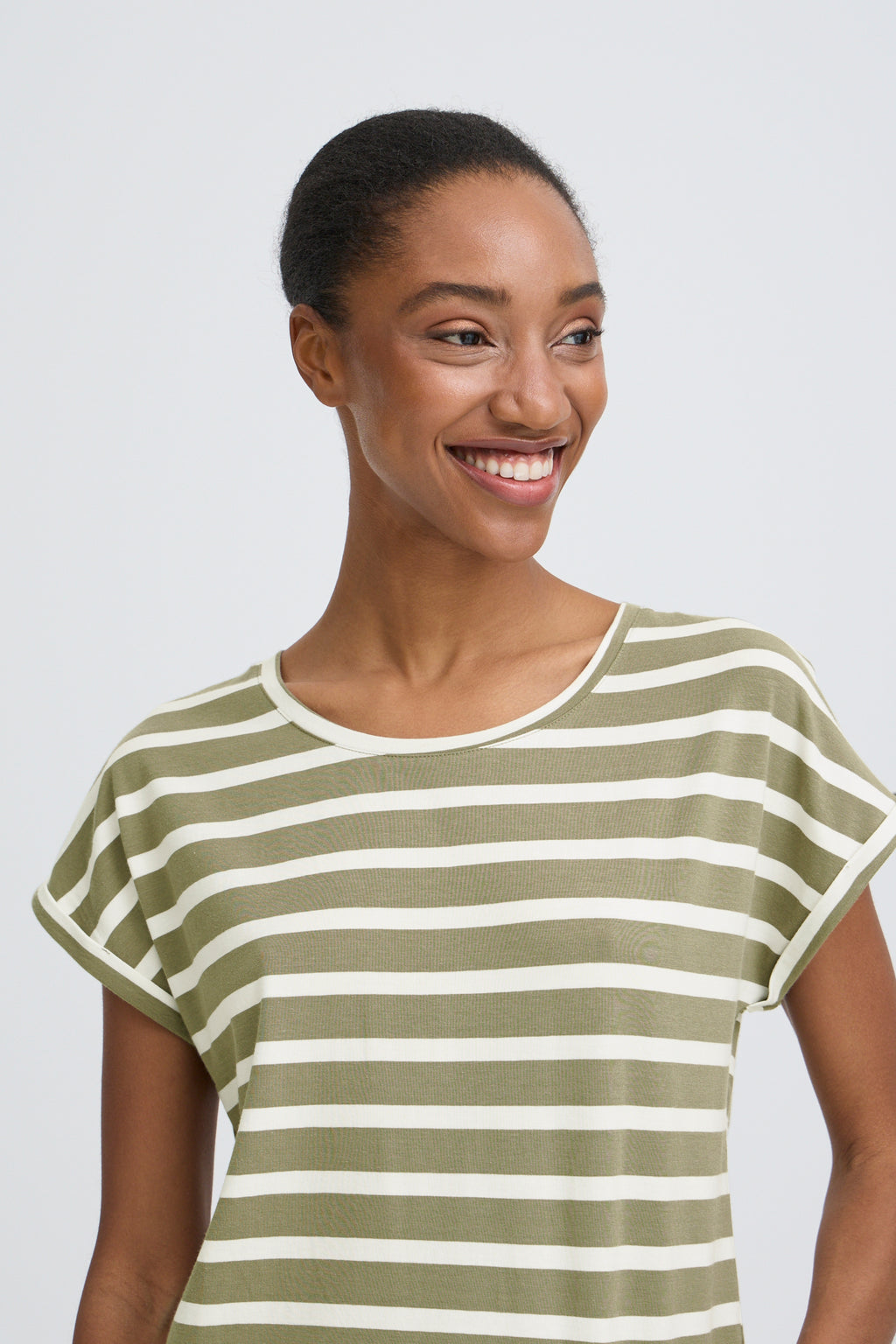 B young Bypamila Oneck Tshirt-Fransa-White finn
