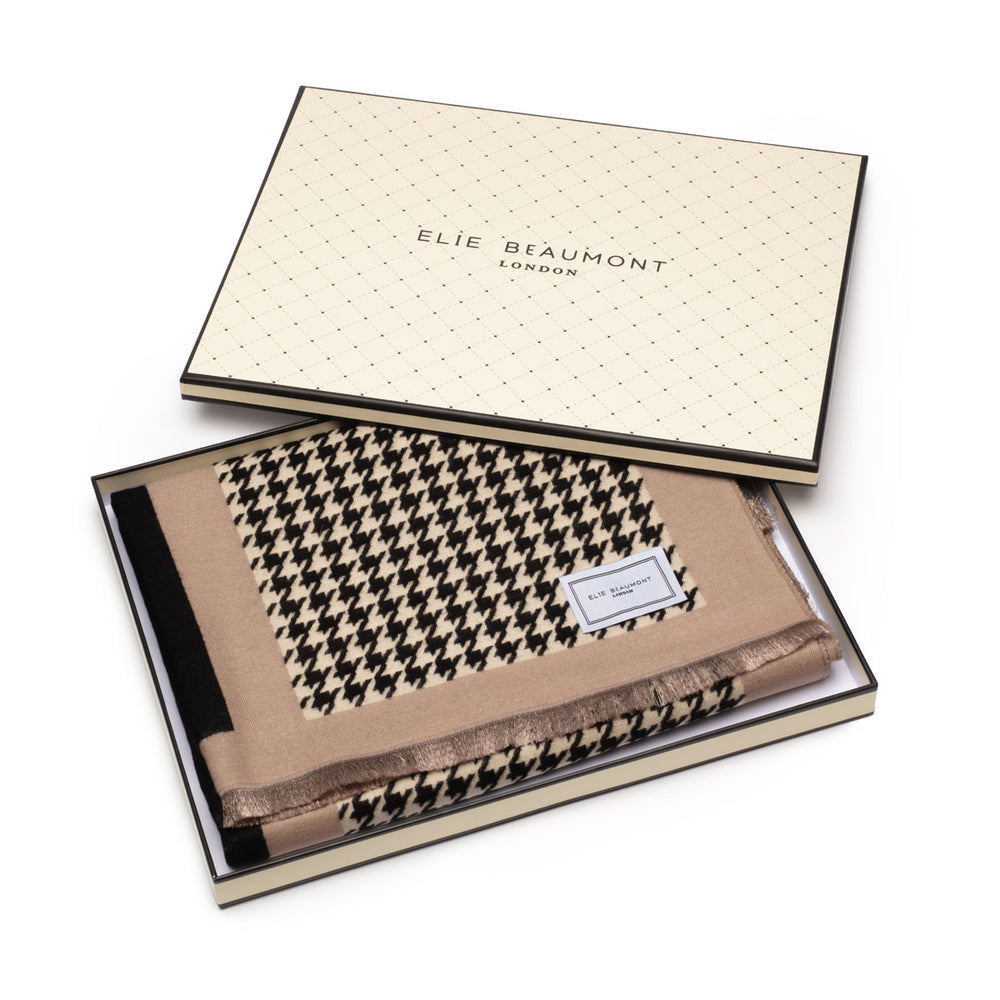 Ellie Beaumont Winter Scarf - Black Dogtooth Check