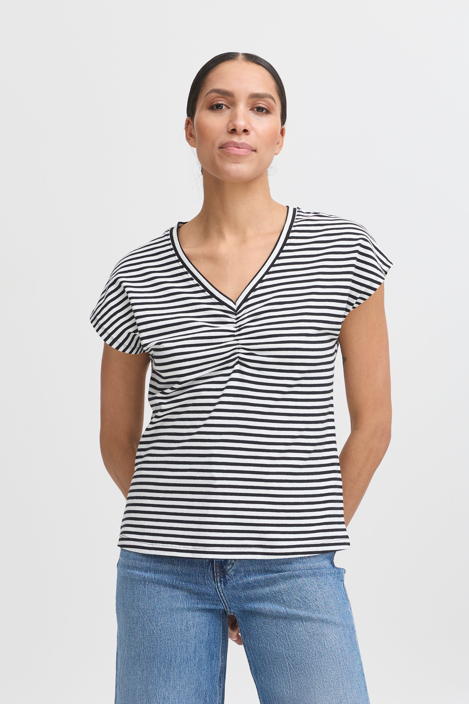 B young Bypandinna Striped Tee-White finn