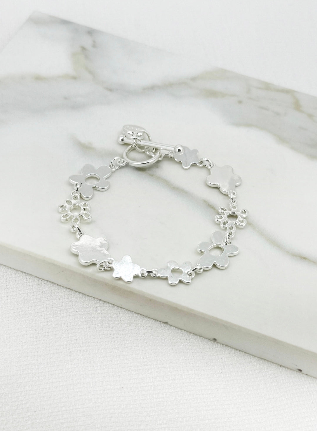 Envy Flower Bracelet 4907-Envy-White finn