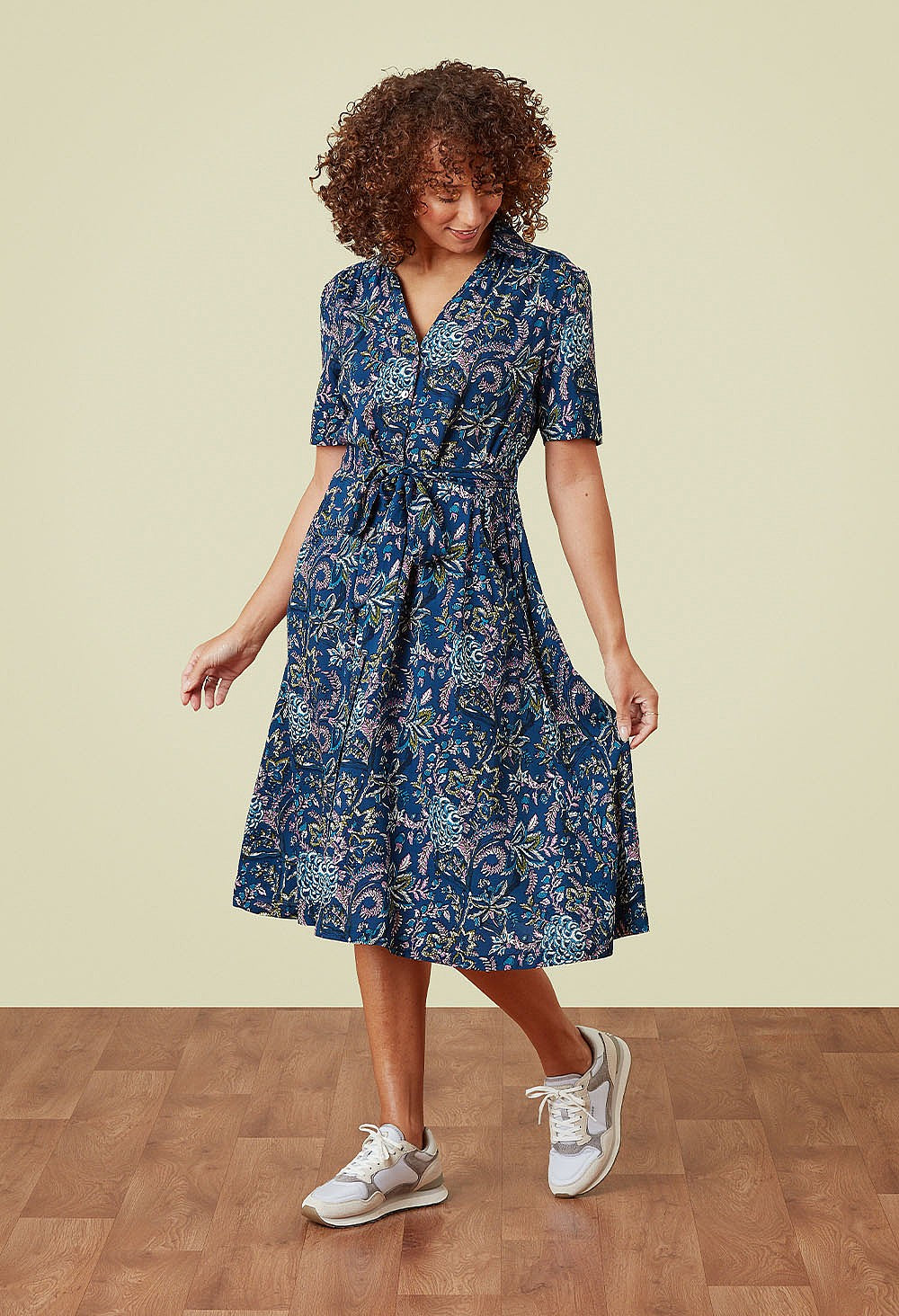 Adini Climbing Berries Arketta Dress - Stargazer-Adini-White finn